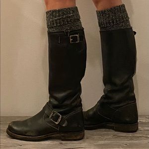 Frye pull on distressed black leather in loved used condition.